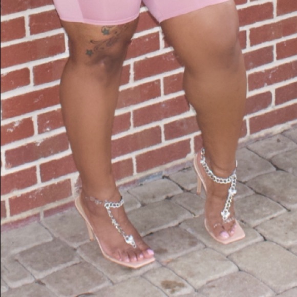 Heels - Picture 3 of 4